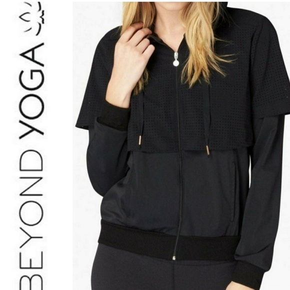 Beyond Yoga Black Picture Perforated After Workout Hooded Jacket Size Small - Picture 2 of 15